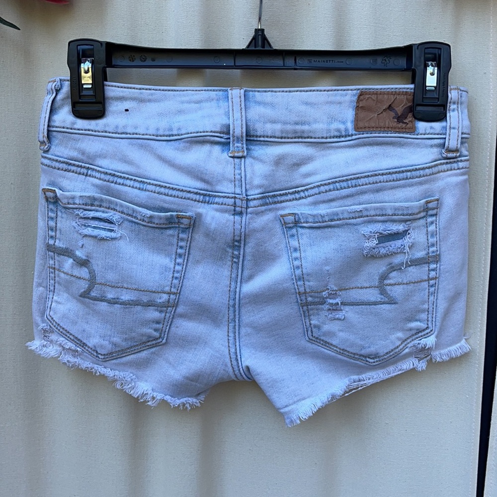 ❗️SOLD❗️AMERICAN EAGLE OUTFITTERS- RAW HEM LACE SHORTS 0 - Picture 4 of 10